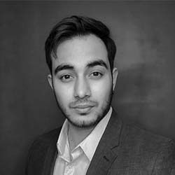 Daniel Marinos headshot