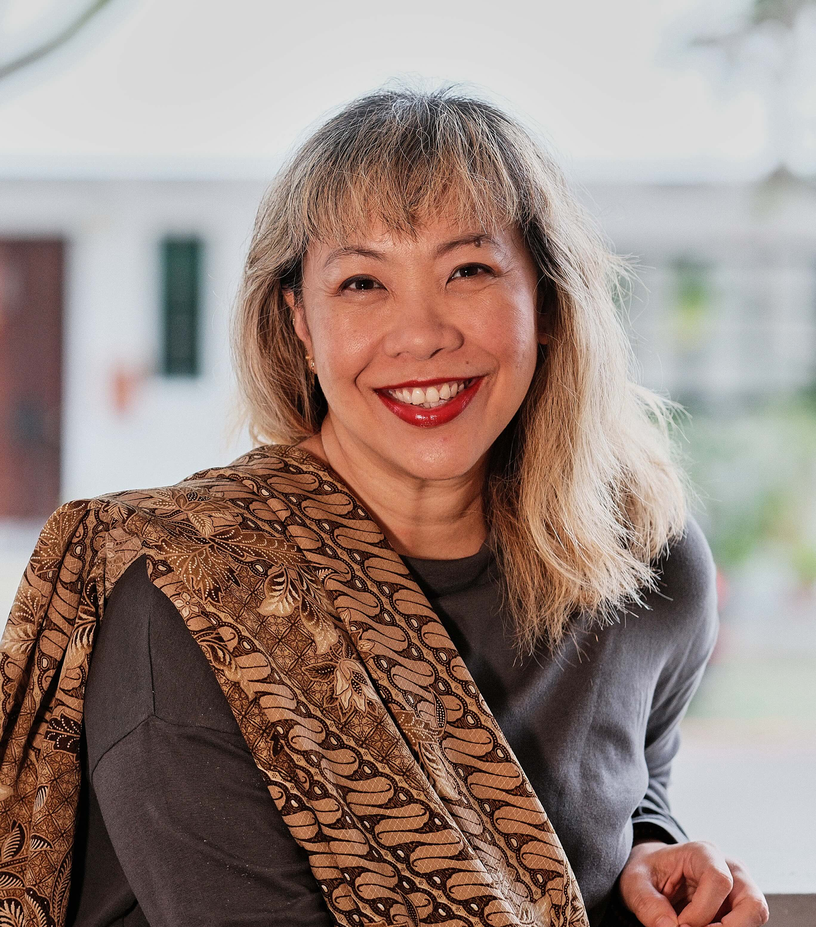 Carolyn Oei_portrait