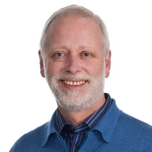 Headshot of Alister Cumming.