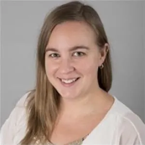 Headshot of Amy Fullerton.